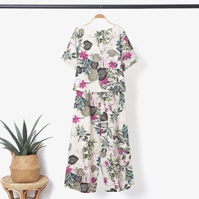 (image for)  Plus Size Women Casual Floral Print Cotton Pantsuits, Vintage Printed Short Sleeve T-shirt & Wide Leg Pants Outfits, Women's Clothing Two-Piece Set S-5XL