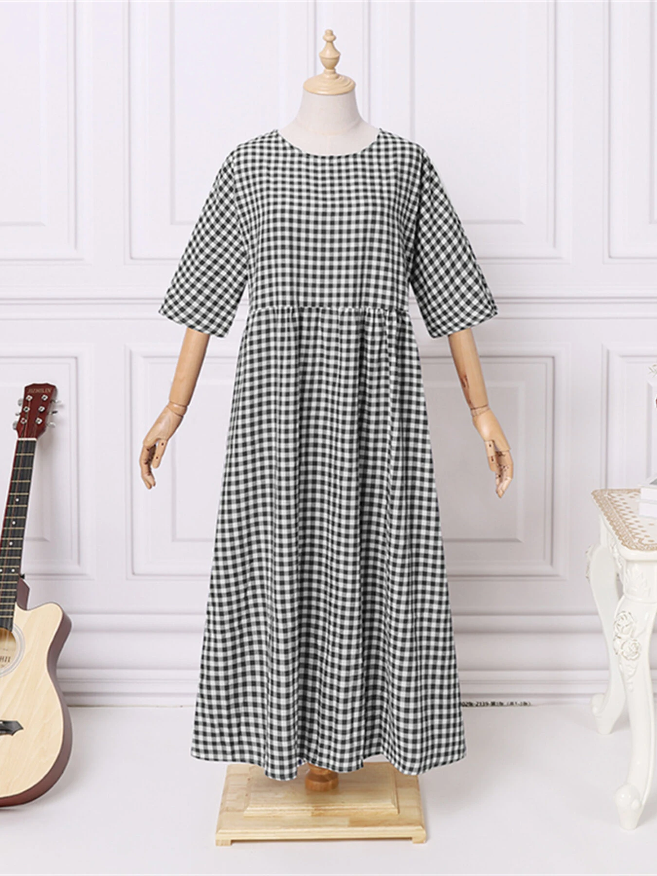 (image for)  Plus Size Women Long Dress Casual Loose Plaid Print O-Neck Half Sleeve Beach Maxi Dress