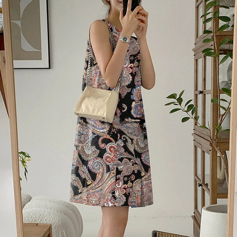 (image for)  Women's Bohemian Printed Round Neck Pleated Sundress Loose Sleeveless Midi Dress